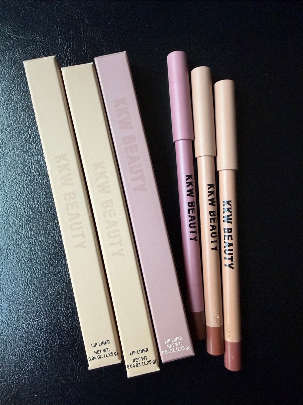 KKW Beauty- 3 Lip Liners